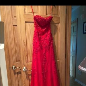 Prom dress size 4. Never worn.